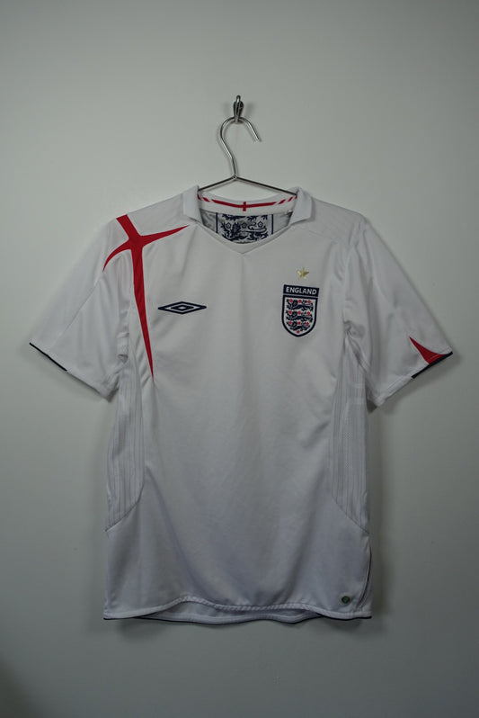 Vintage England 2005/2007 Home Football Shirt